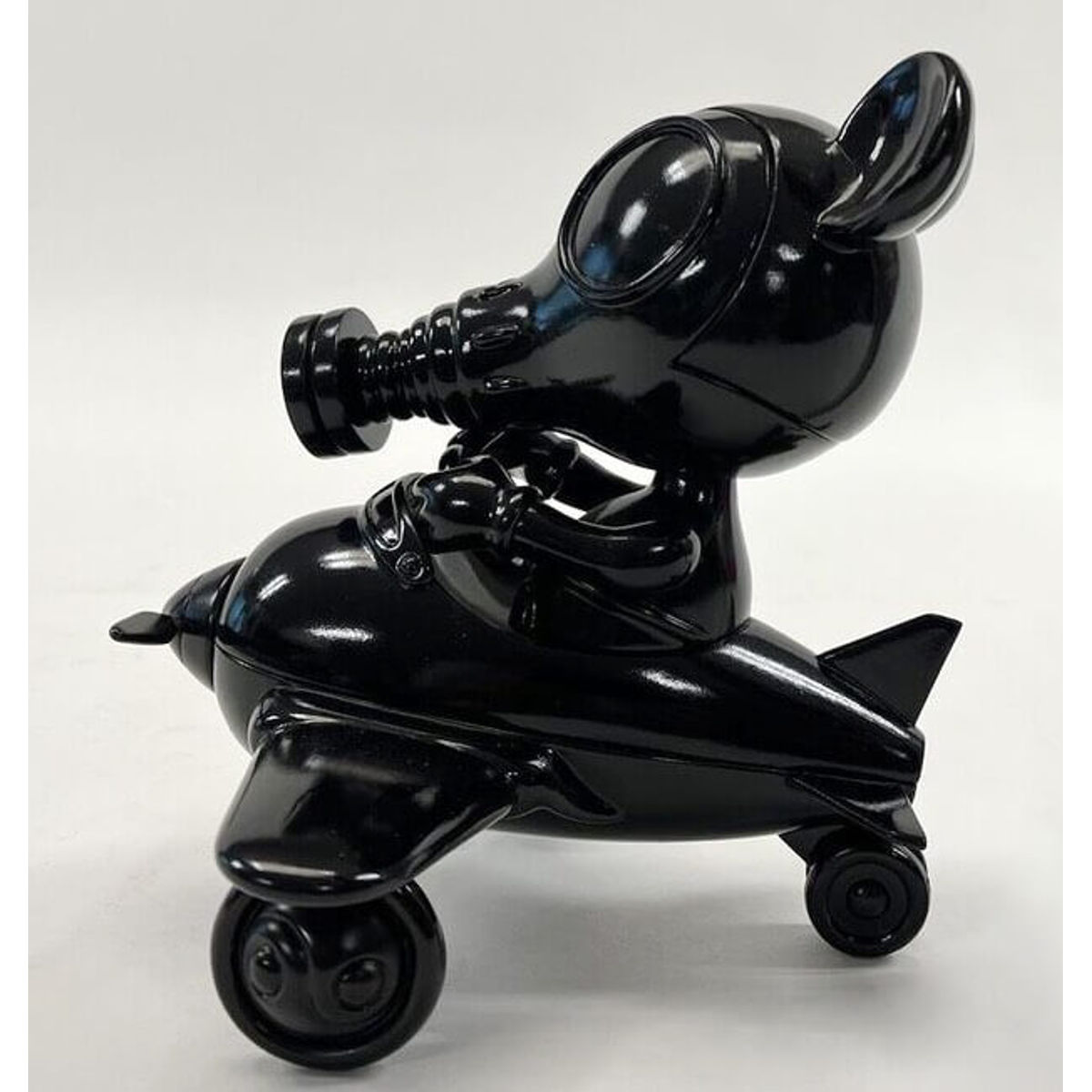 Maskmouth Murphy in Airplane Black