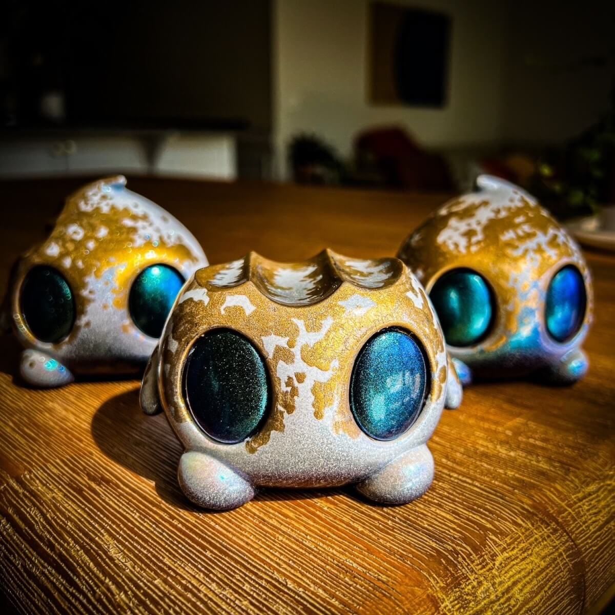 Mech Bites - XL gold and white 