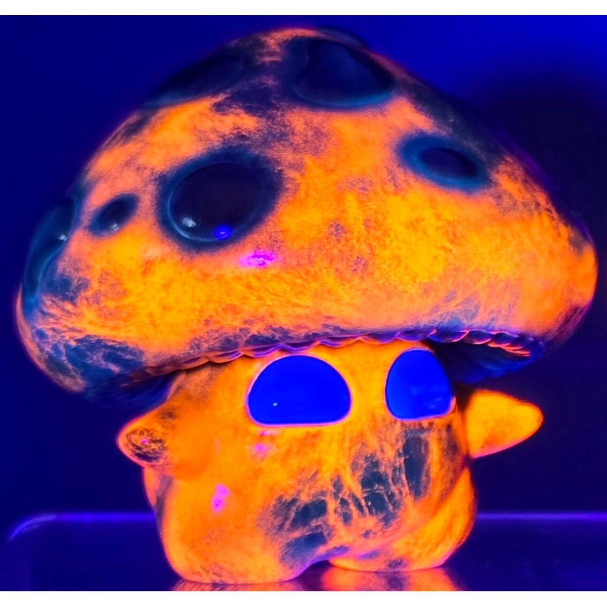 Medium Blacklight Spore (Test)