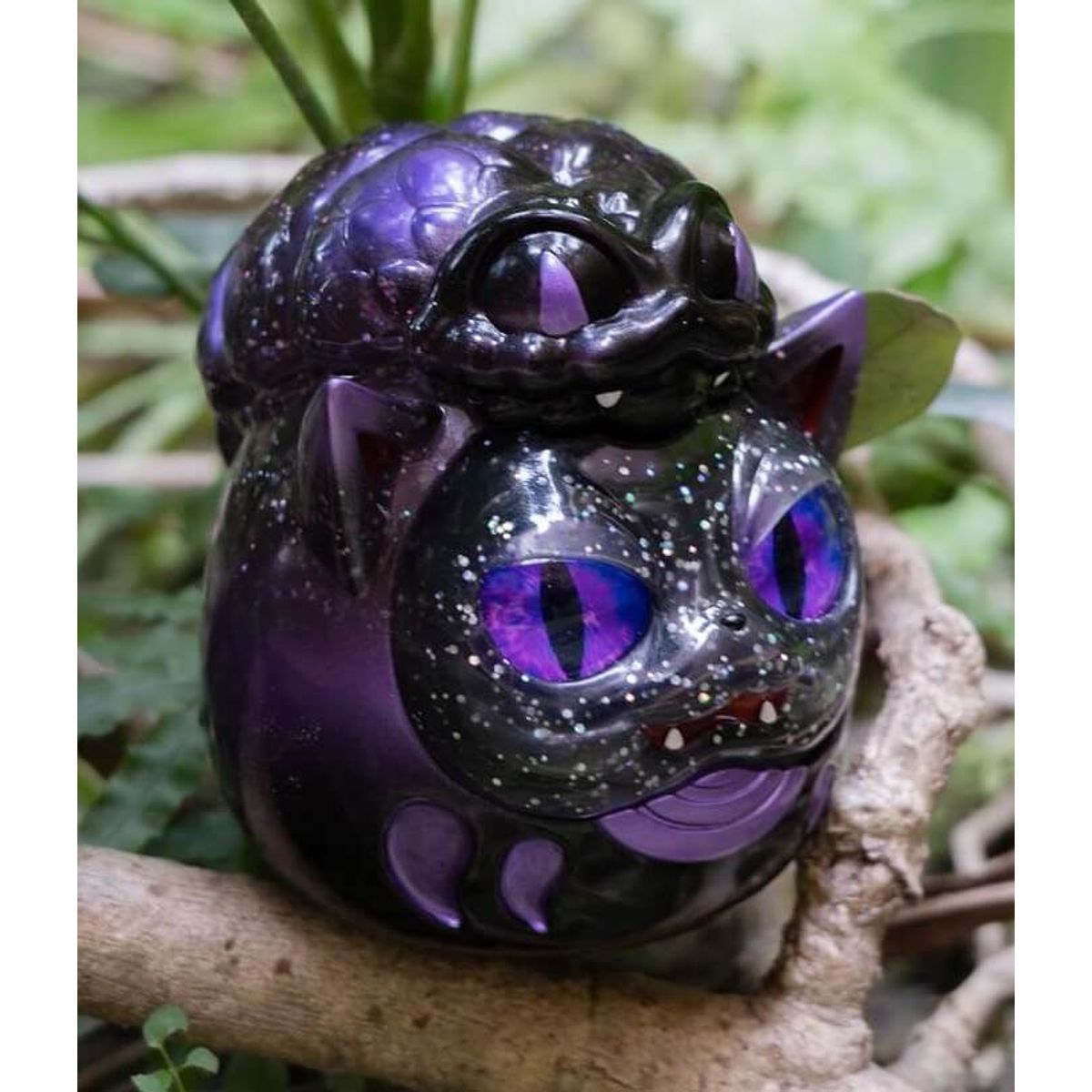 Meowthra Daruma Clear Purple