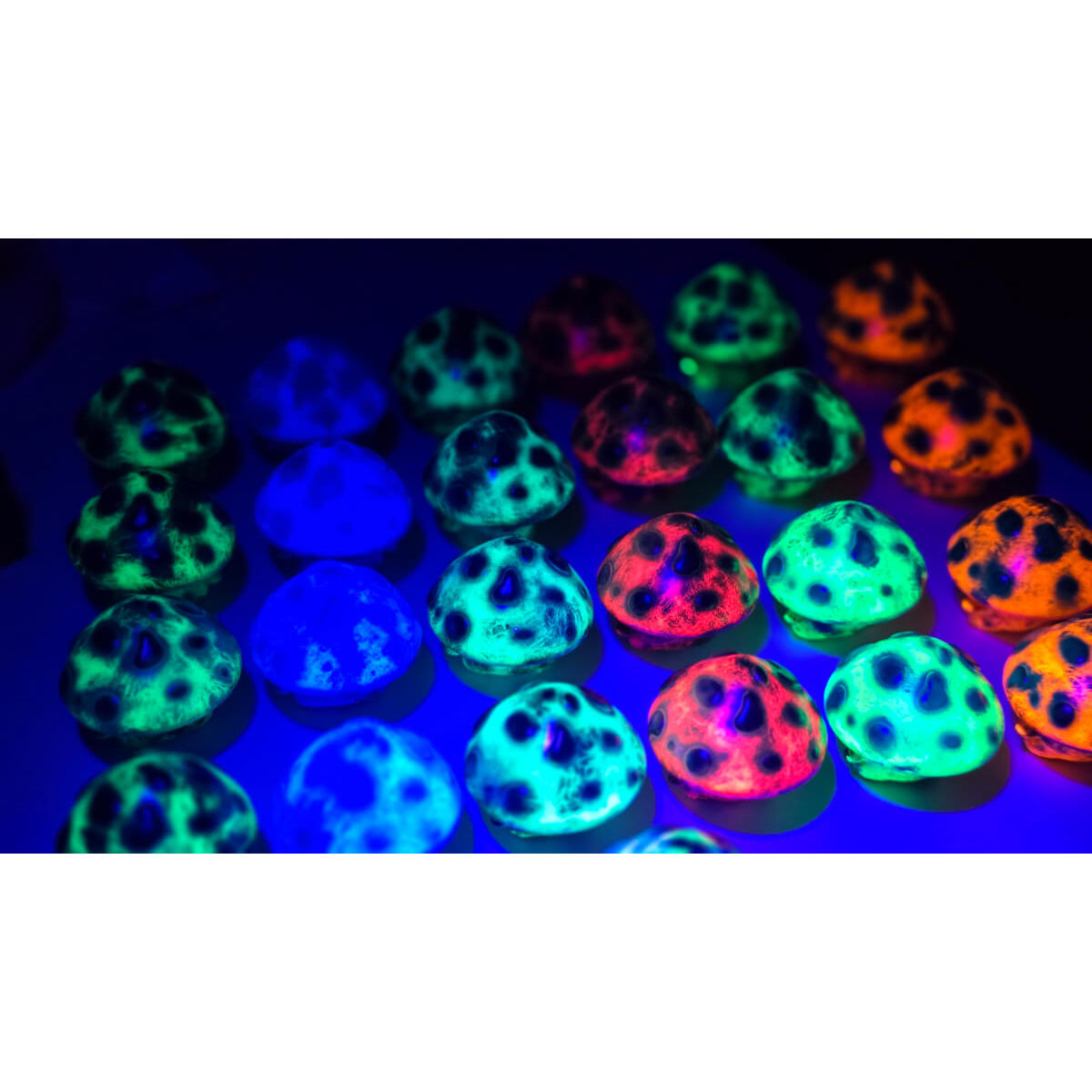 Microdose Blacklight Spore (Orange) 