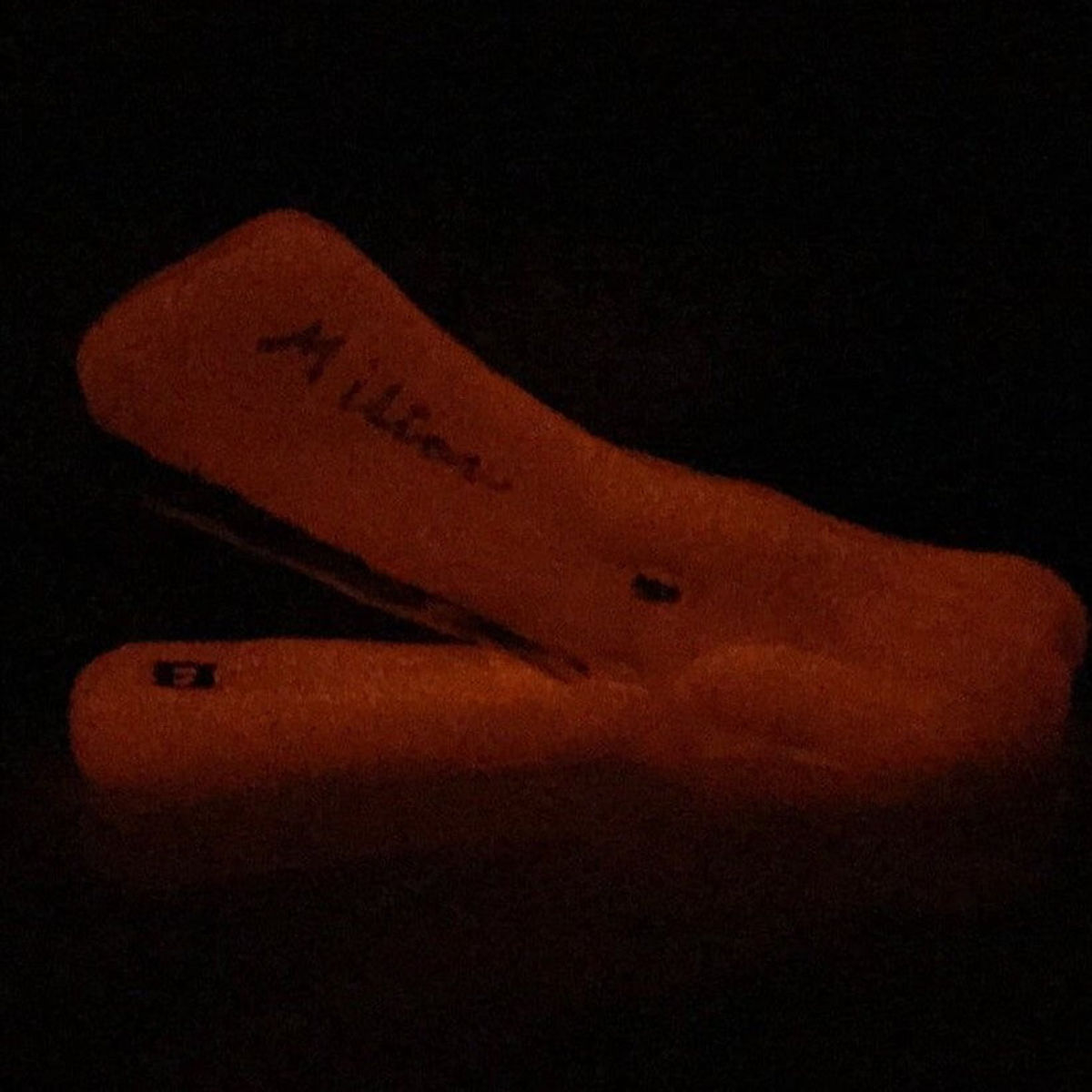 Milton (classic red glow chase)