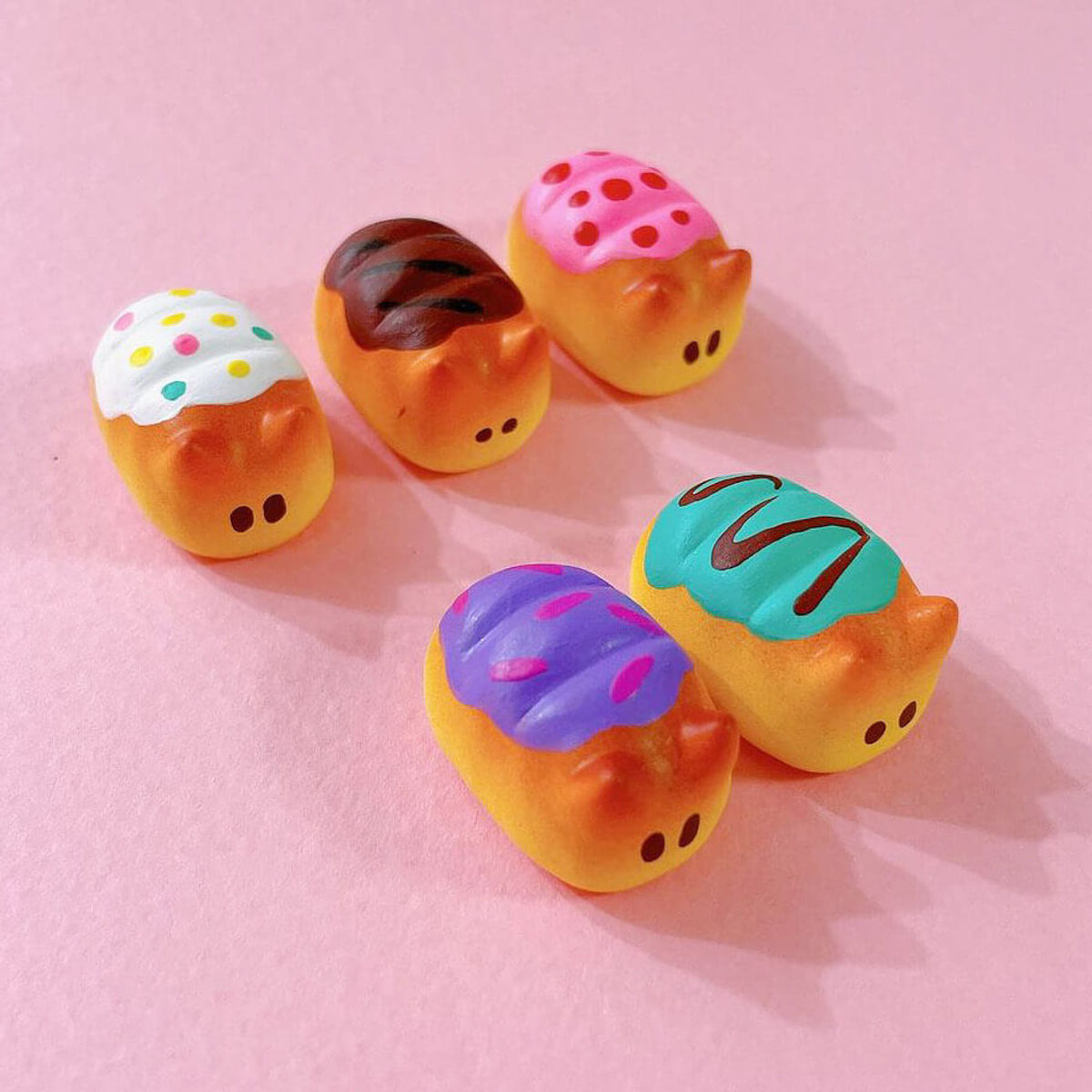 Mini Cream Bread Cat (Purple)