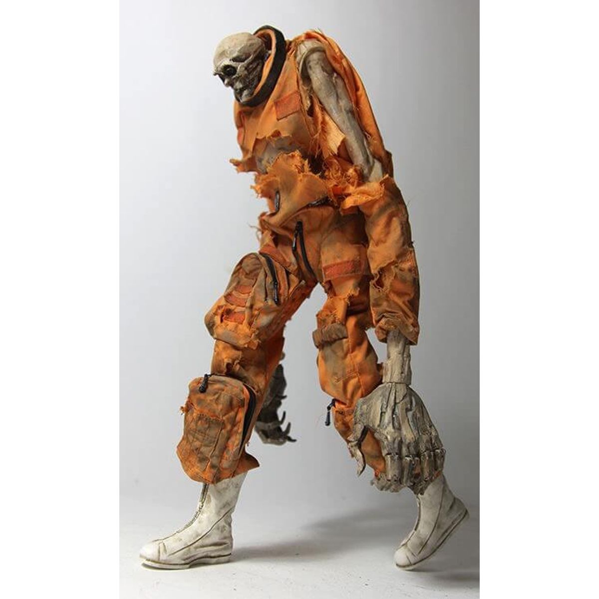 Moonbase Omega Astronaut Strigoi - Shredded