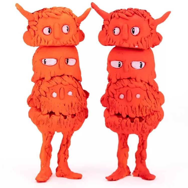 O – Three Heads Are Better Than None – Glowing orange edition by Elliot Lobell