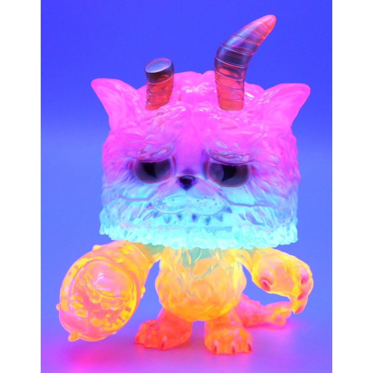 Omeow Flourescent Rainbow Clear