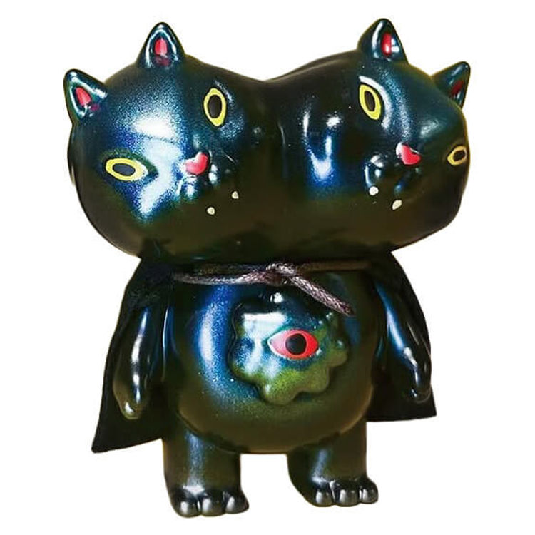 Onyx Black Oyster Twin Cats by Lalayo Wing