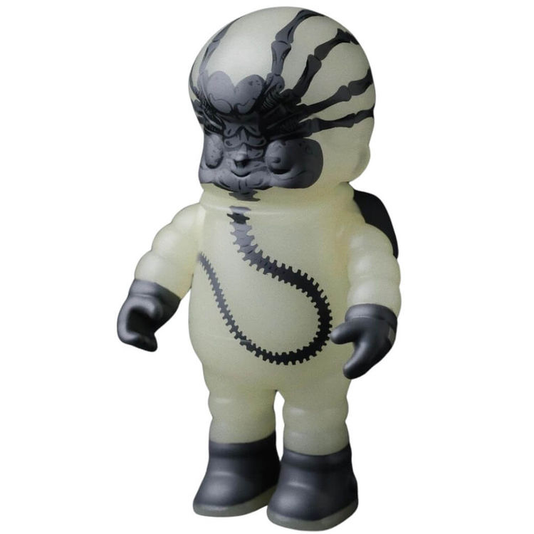 Owangeboy Space Mission Custom Edition Face Hugger GID version by Mr. Kumkum (Paskalis Kunang)