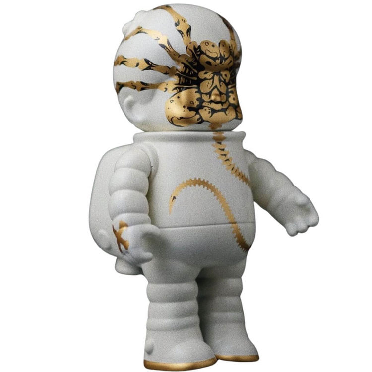 Owangeboy Space Mission Custom edition Face Hugger - White version by Mr. Kumkum (Paskalis Kunang)