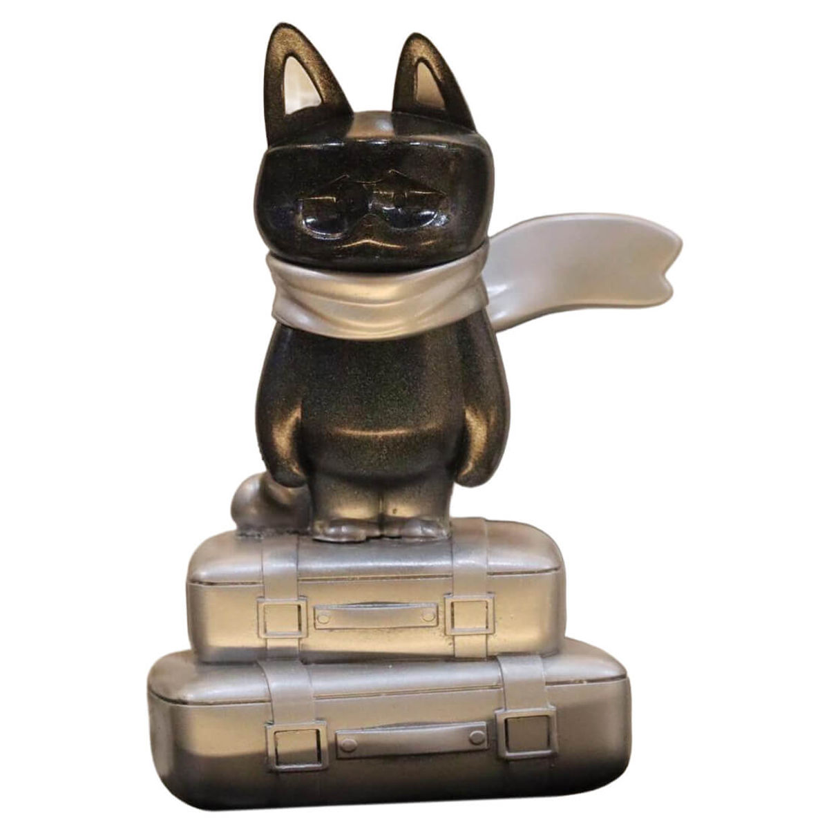 P-Pet Xeno Memorable Journey Trophy White Gold