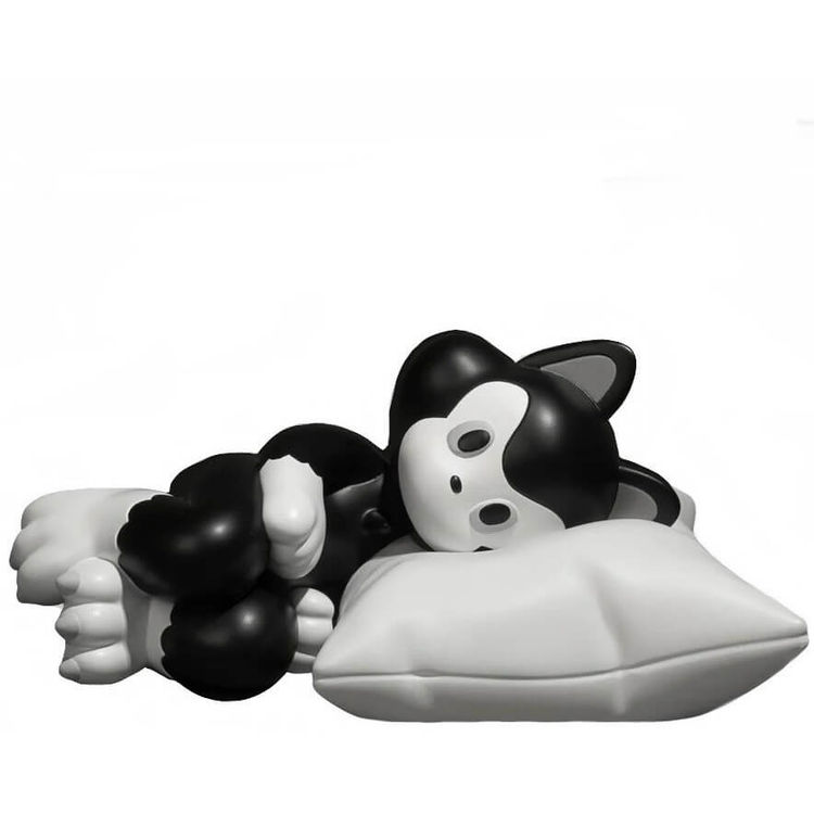 Pillow by TIDE (Tatsuhiro Ide)