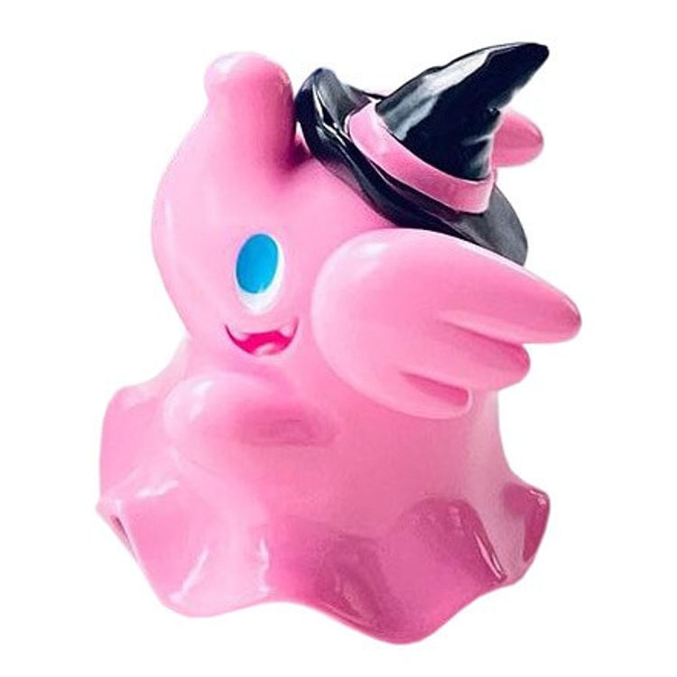 Pink Ghost Story Elfie by Too Natthapong