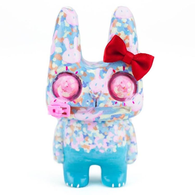 Present Zipper Rabbit by Zipperabbit (Elle Kim)