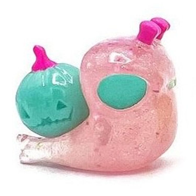 Pumpkin Shnail Green by Ghost Fox Toys
