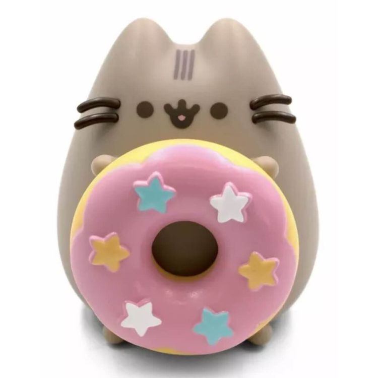 Pusheen With Donut Vinyl Figure (Winter 2020) by Andrew Duff