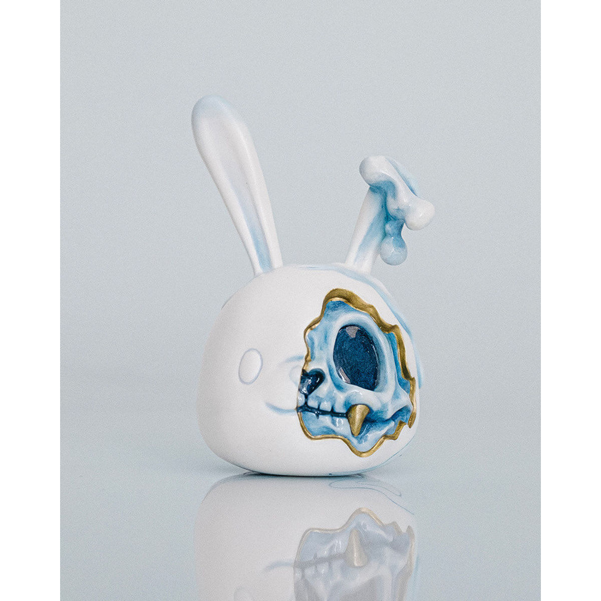 Qing Hua (Blue & White Porcelain) - Detached Skull