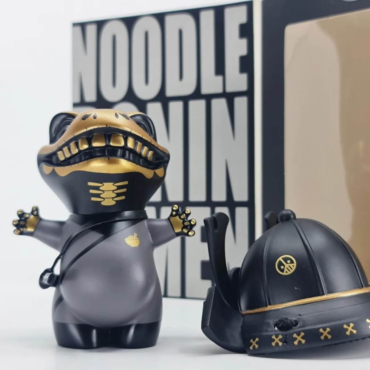 Raven Noir Noodle Ronin Ramen (Chase)