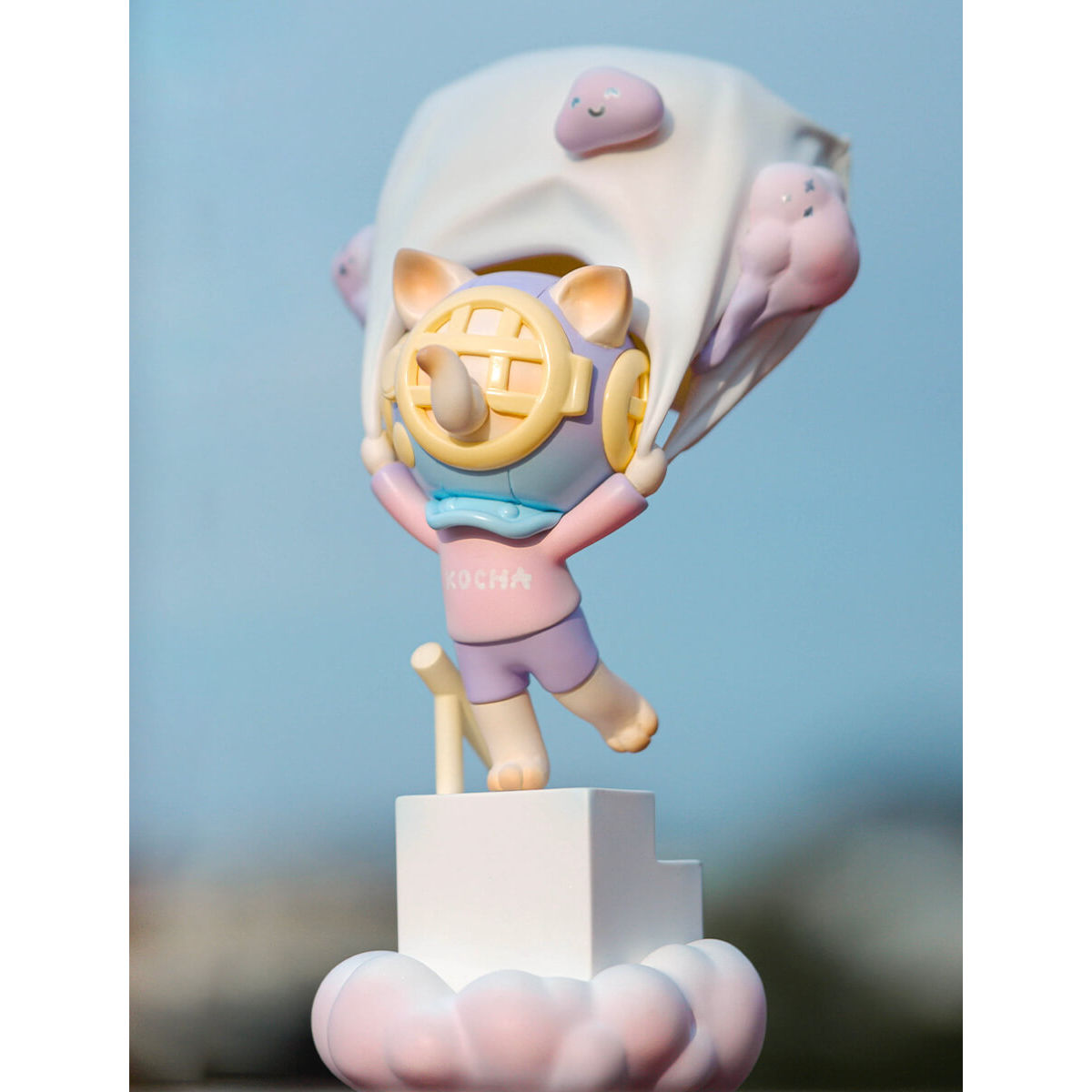 Sank Kocha! Catches a Cloud