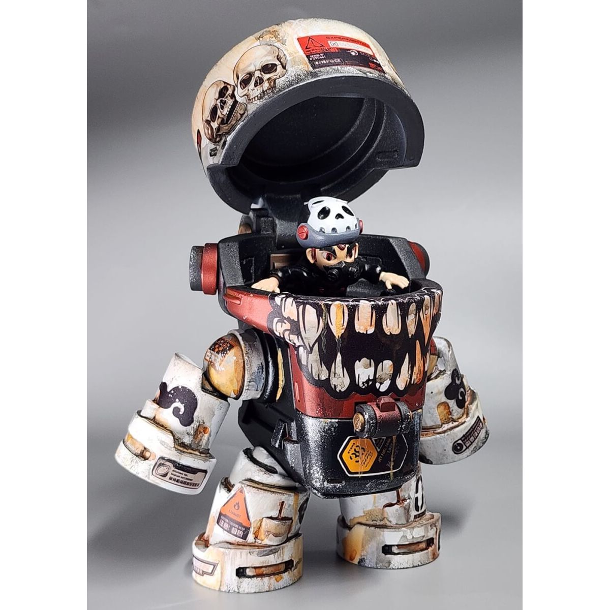 Shade & Dynamo (Jet Fuel Tank)