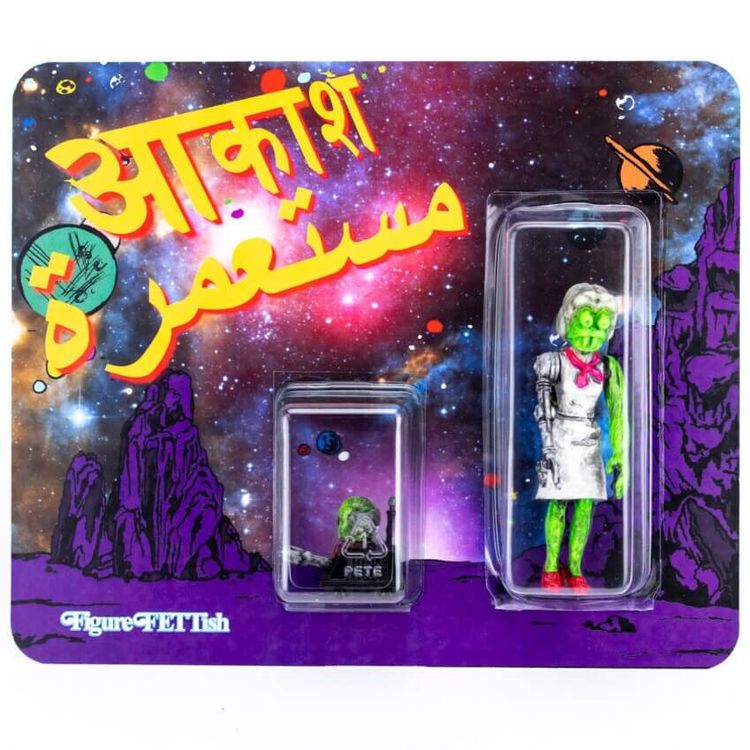 Space Colony – Cherchez La Femme? ….and their pet droid T0-T0 too! by Figure FETTISH