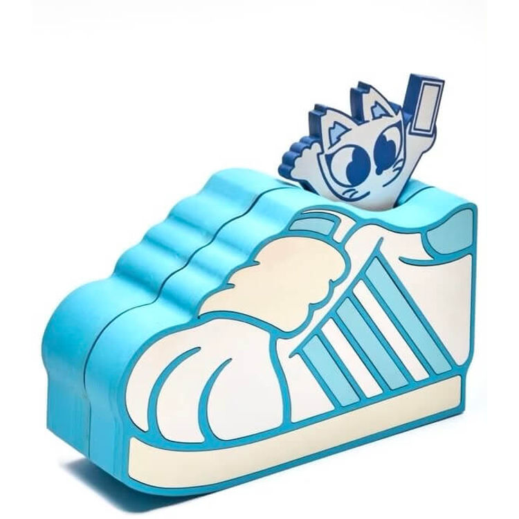 Superstar Yen by Boat