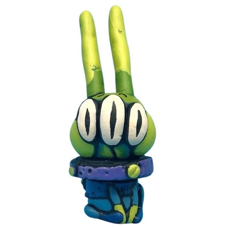 THREE - Alien by Ballightning Toys Field