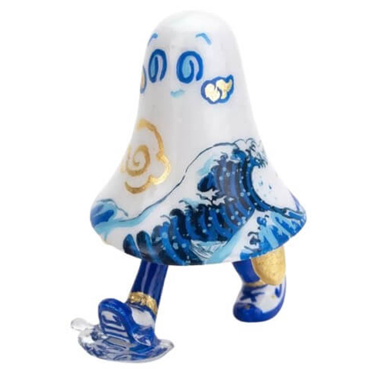 The walking ghost “Walking wave” by Lovecats Collectibles