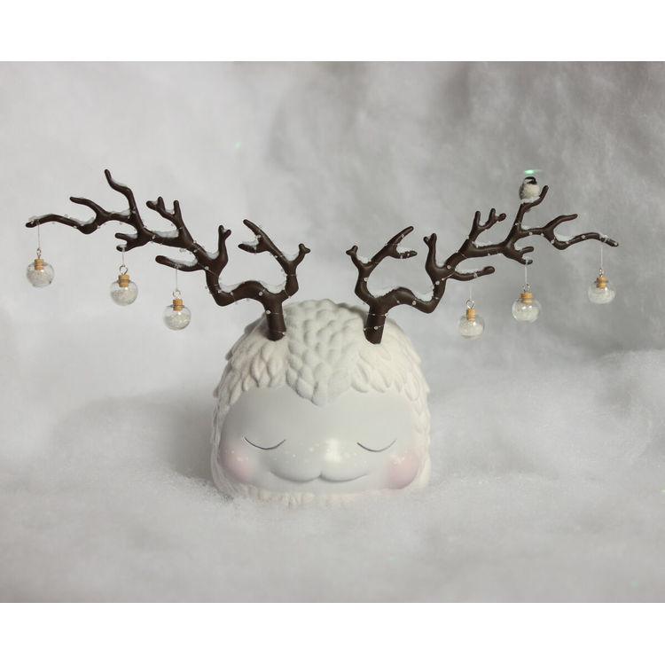 Tuurvak Luna by Beanie Bat