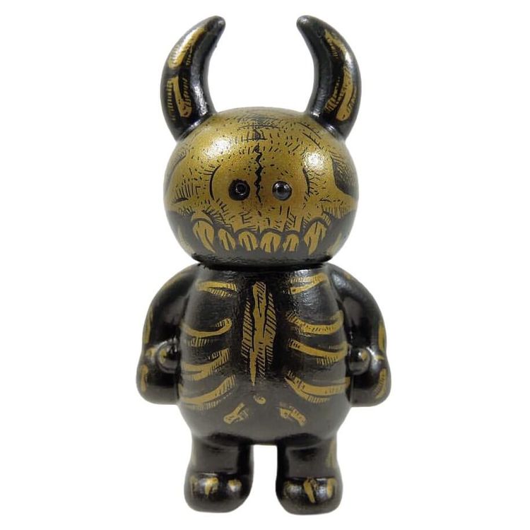 Uamou custom by Mr. Kumkum (Paskalis Kunang)