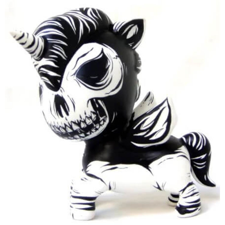 Unicorno by Gabbie Custom Art