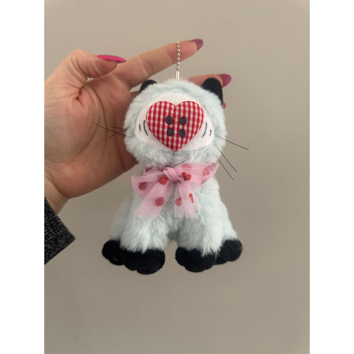 Vday Buttoneyed Cat with painted donut