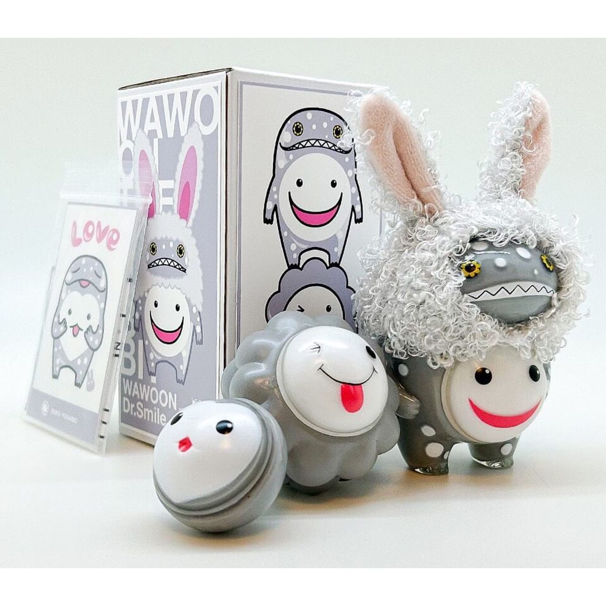 Wawoon with Dr. Smile Rabbit Gray