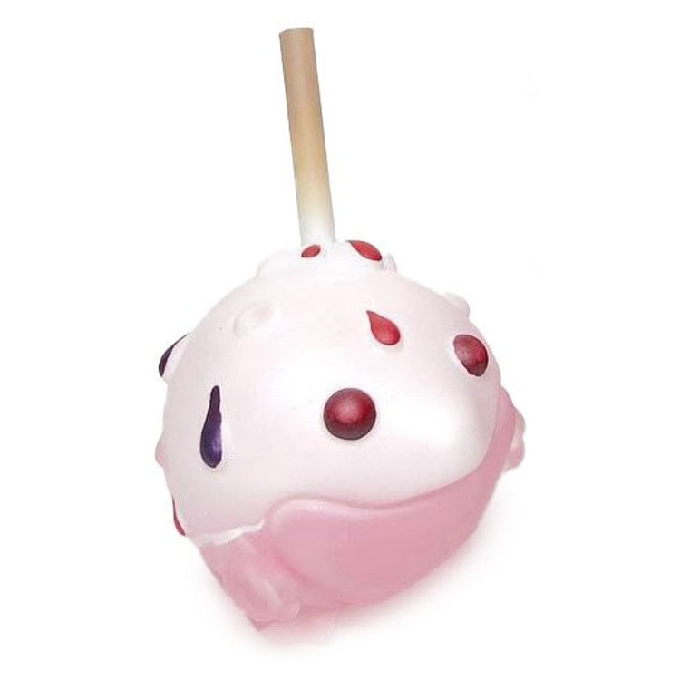Weber Strawberry Cake by Horn Stories