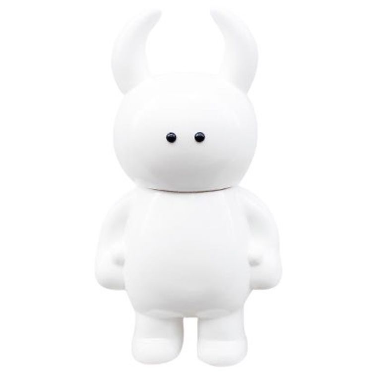 White Big Uamou by Uamou (Ayako Takagi)