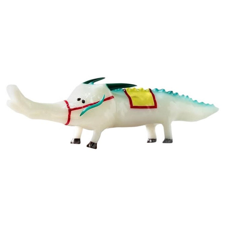 White Dragon Horse GID by Garbage Toyyyyy