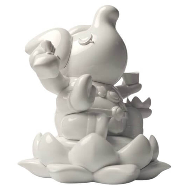 White Elfie Ganeshvara by Too Natthapong
