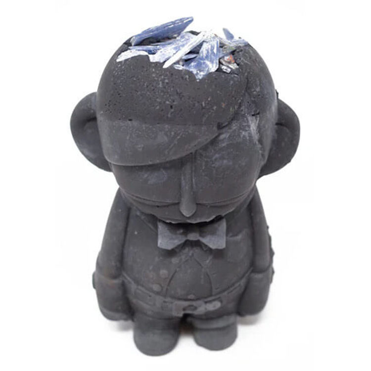 Whyno Mineral Titan Charcoal : Kyanite 0A by Dez Einswell
