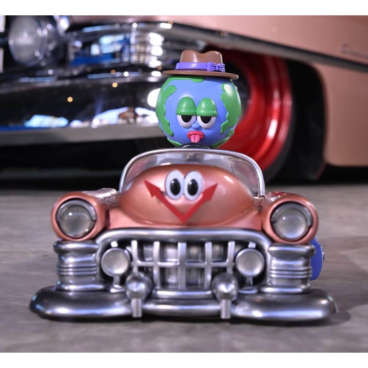 World Boy x 1952 Cadillac