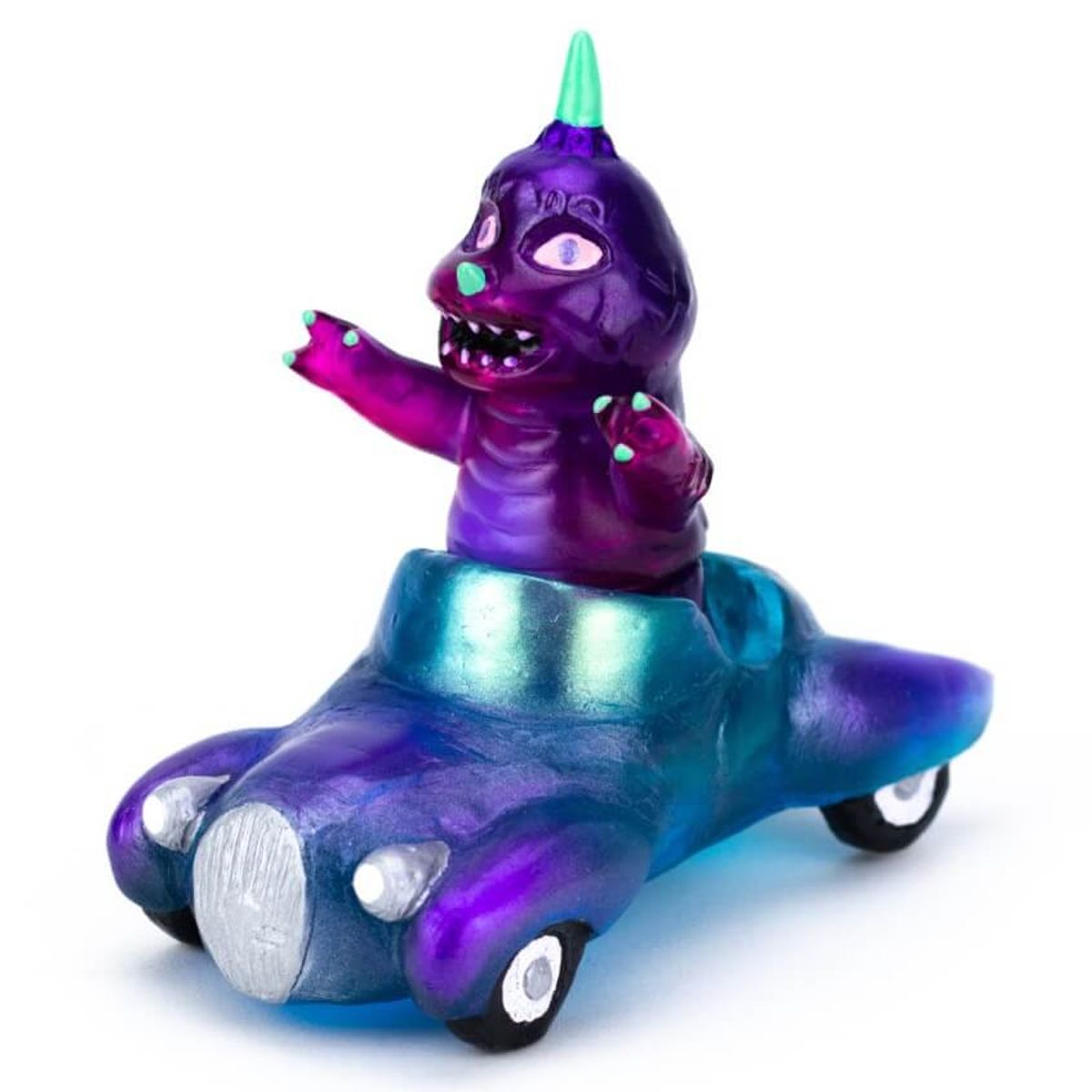 Wormrah in Car – Blue and Purple Car / Purple Wormrah