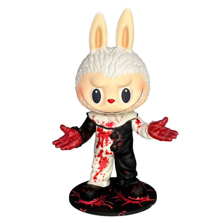 Labubu Bloody Terrifier w/base by Teeewizzle (Thad Wilkes)