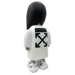 Off White Lady (Maria)