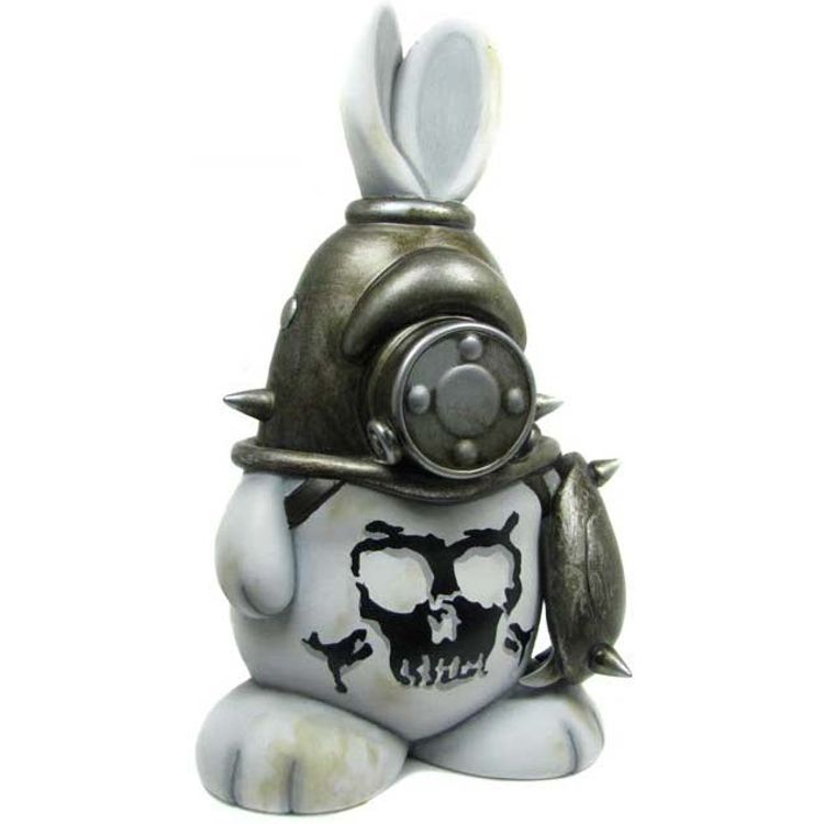 Haremungous - White by NEMO (Mike Mendez)