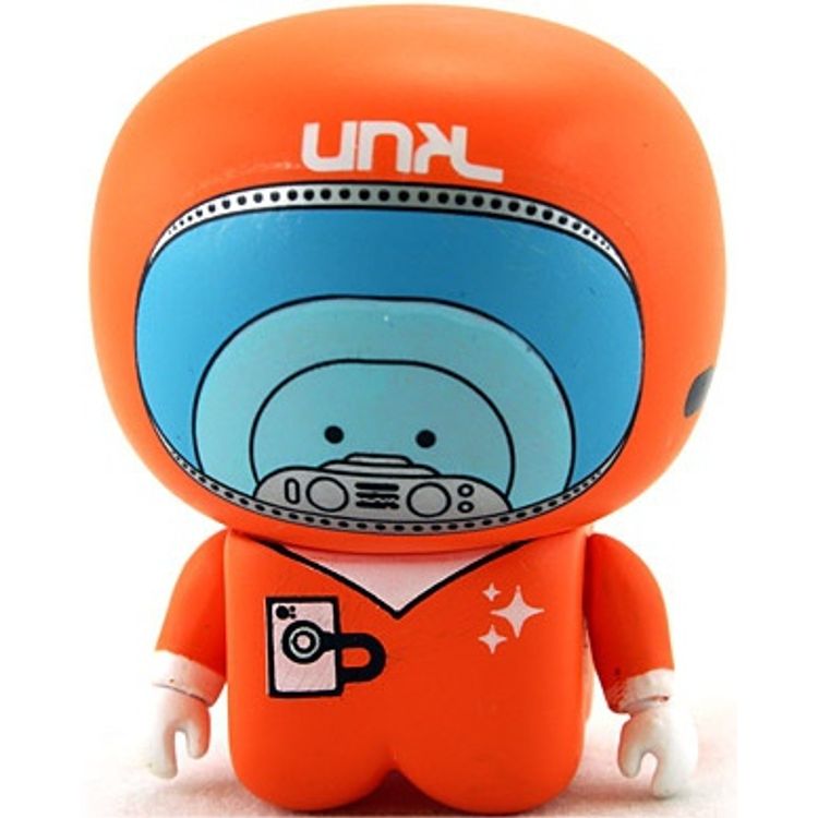 Cosmo-Knott - Orange by UNKL