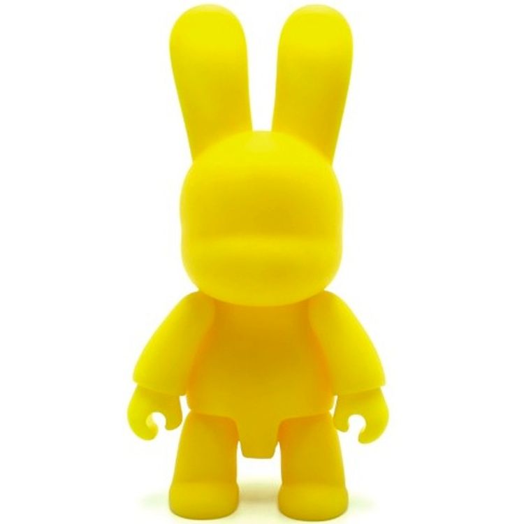 Bunny Qee 9" - GID Yellow/DIY by Toy2r