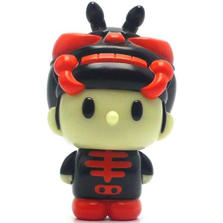 Skullbeetan - Halloween Red by Convex
