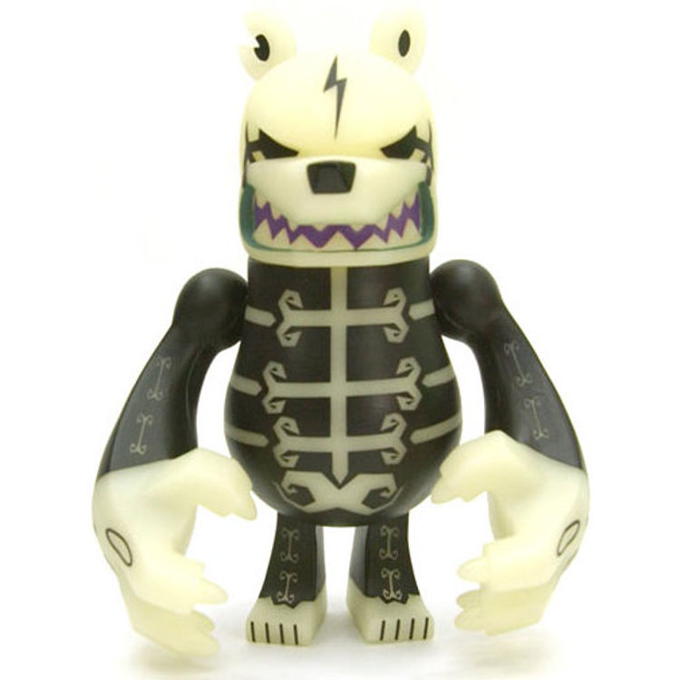Knucklebear - Real Bone GID by Touma