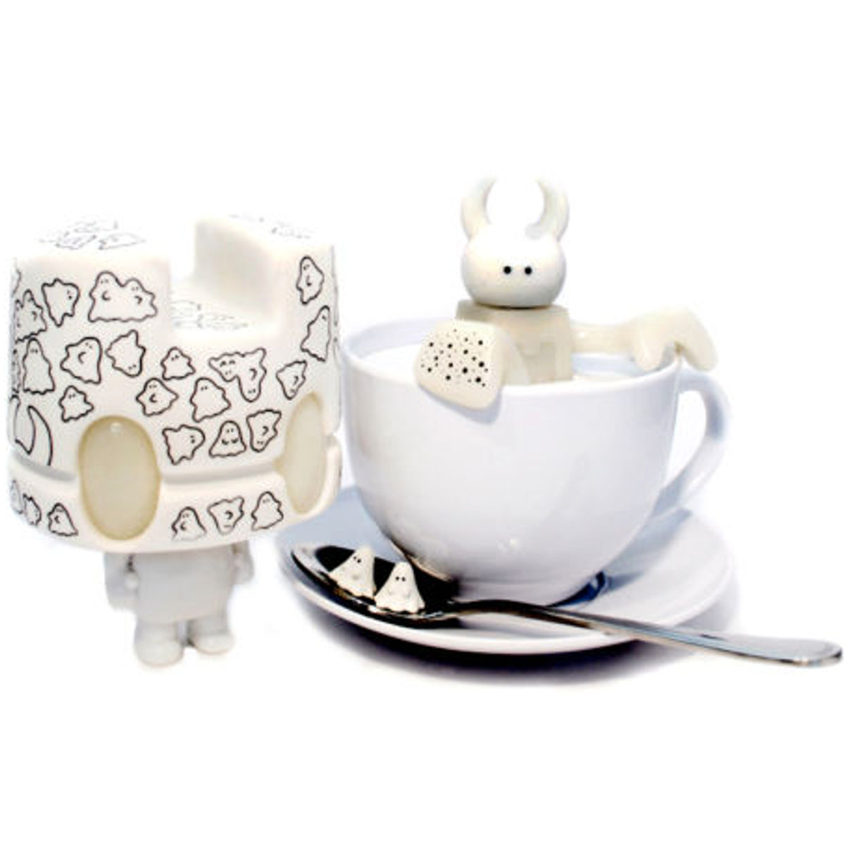 Uamou Enjoys a Cup of Tea!
