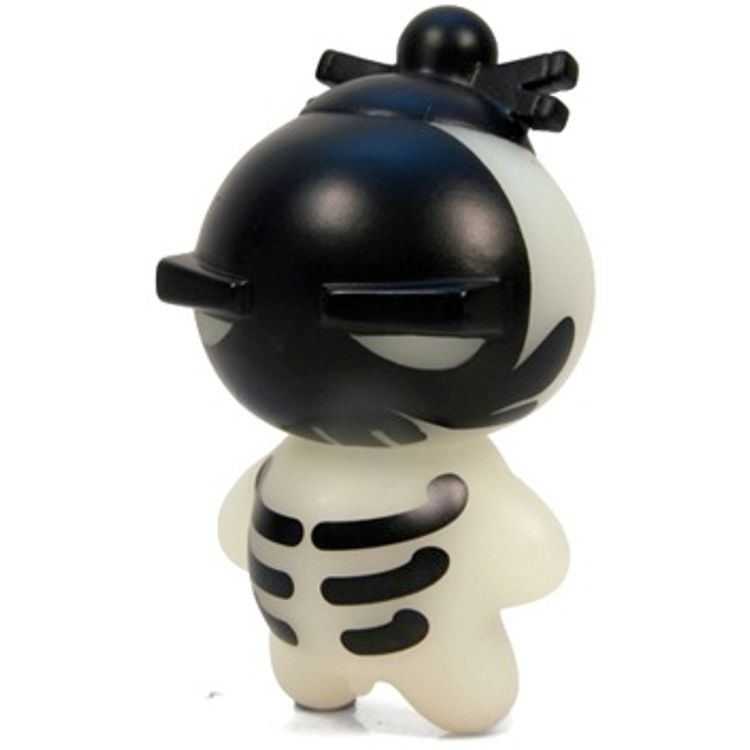 Koguma - X-Ray by Tokyoplastic