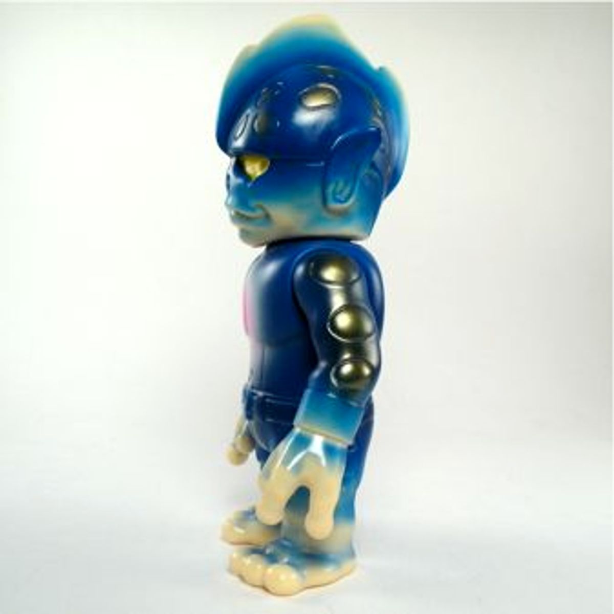 Mutant Head - Cream and Blue