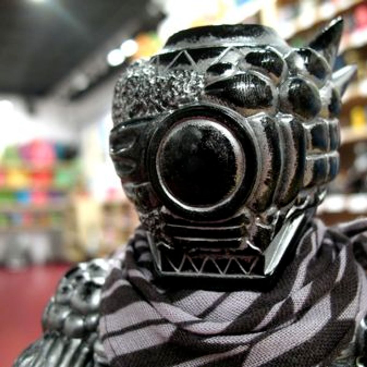 Cy'Os - SDCC 2010 Black and Silver